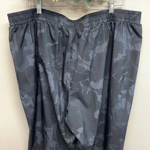 NWOT Old Navv Stretchtech All Season  Quick Dry Joggers Grey Print 2X - Picture 5 of 14